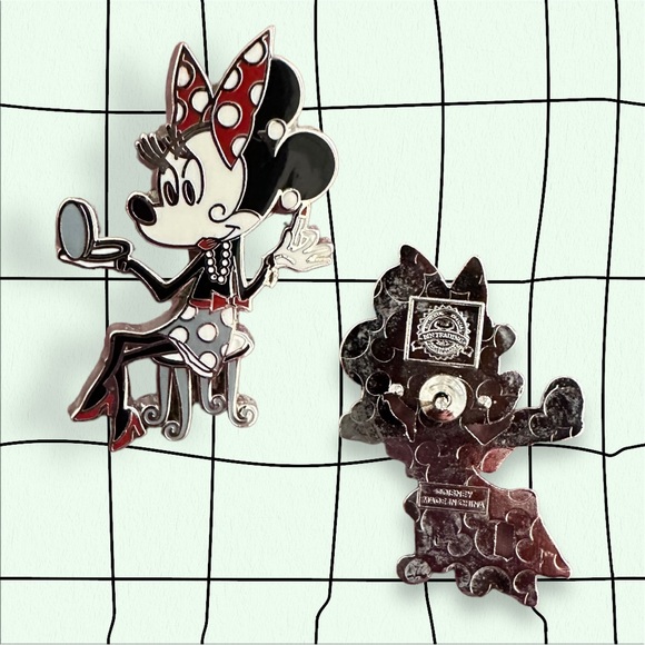 Minnie in Paris Disney Pin Bundle - Picture 4 of 5